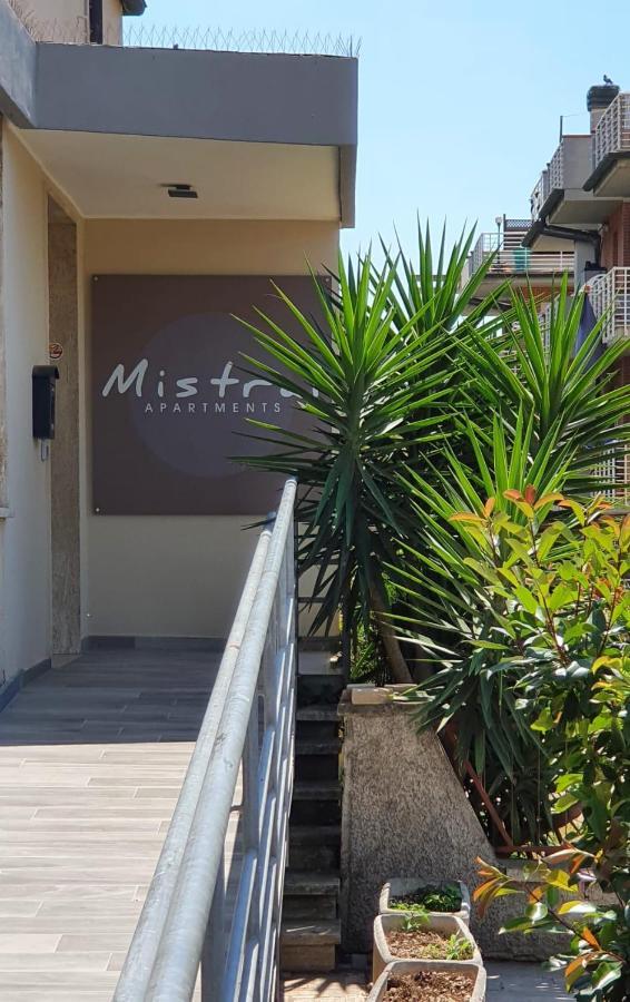 Mistral Apartments Пунтоне-ди-Скарлино Экстерьер фото