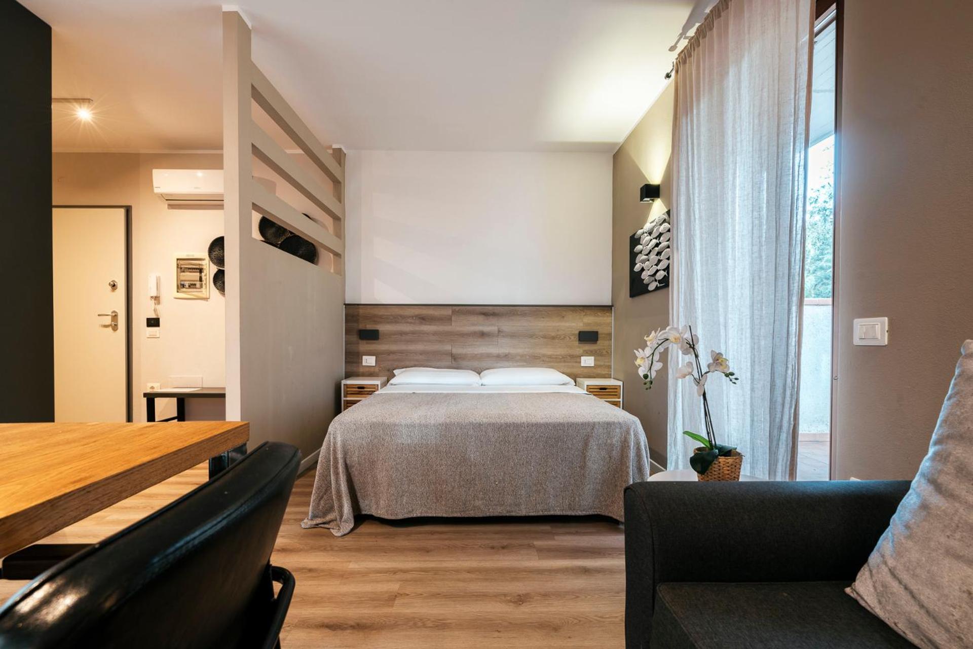 Mistral Apartments Пунтоне-ди-Скарлино Экстерьер фото