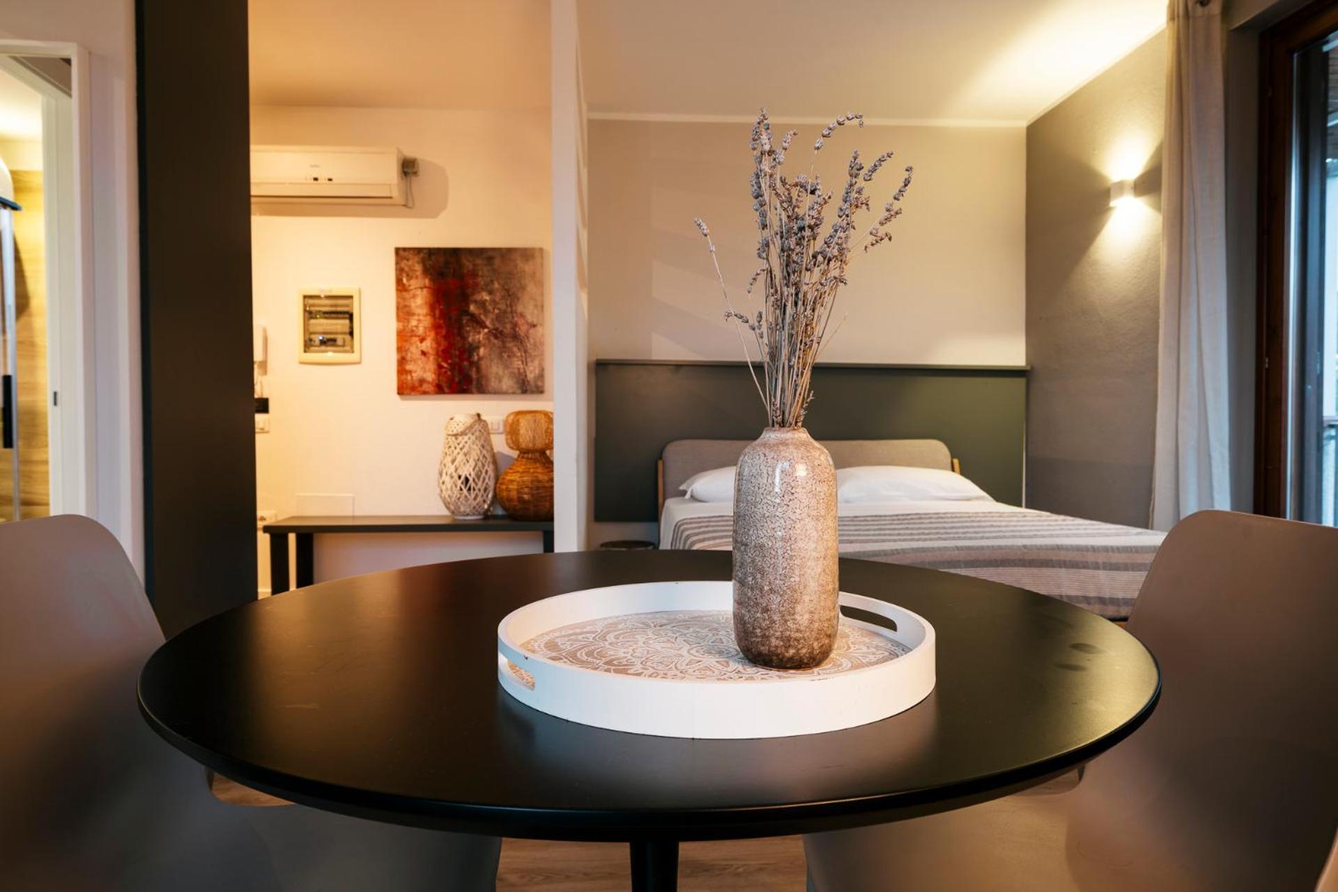 Mistral Apartments Пунтоне-ди-Скарлино Экстерьер фото