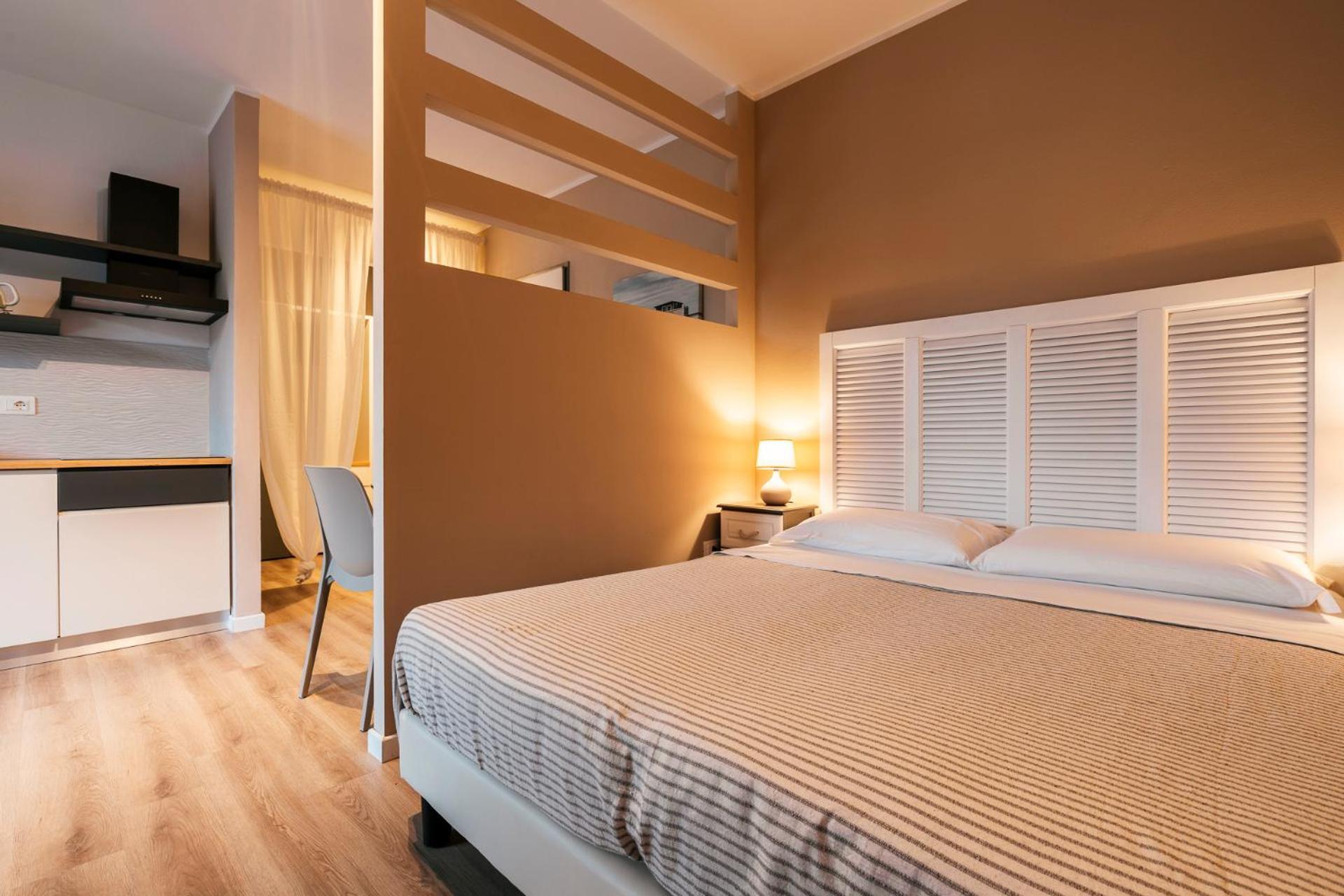 Mistral Apartments Пунтоне-ди-Скарлино Экстерьер фото
